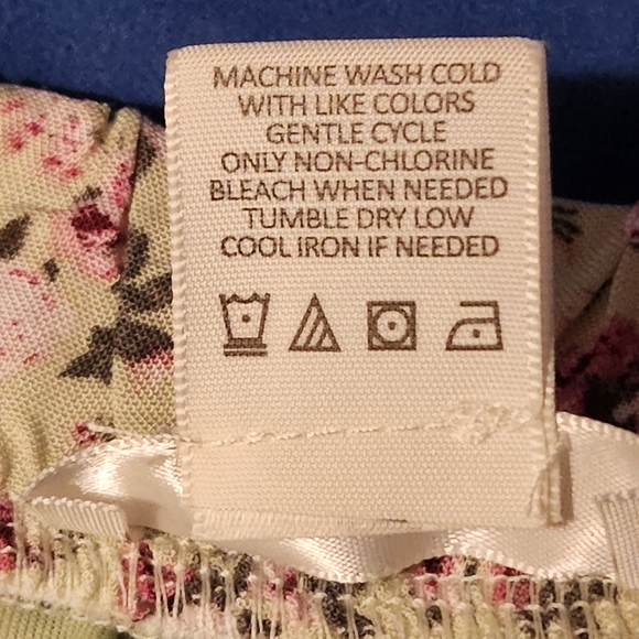 Ultra Flirt Juniors' Ruffled Hem Mini Skort - Picture 8 of 9